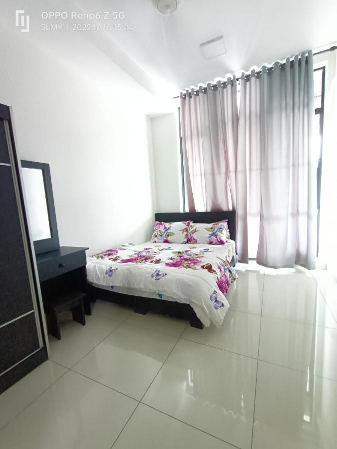 Bonda Lilik Homestay Klang Exteriör bild
